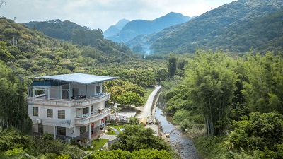 【【河畔休闲小院】-温泉镇卫东村全新装修6房12床】